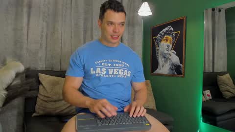 Snapshot of jakee_tyler chatting on February 5, 4:14 pm Jake Tyler online show from February 5, 4:14 pm