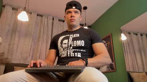 Snapshot of jakee_tyler chatting on September 10, 6:52 pm Jake Tyler online show from September 10, 6:52 pm