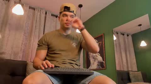 Snapshot of jakee_tyler chatting on September 16, 5:36 pm Jake Tyler online show from September 16, 5:36 pm