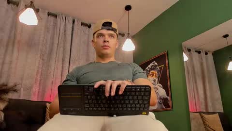 Snapshot of jakee_tyler chatting on October 7, 8:50 pm Jake Tyler online show from October 7, 8:50 pm