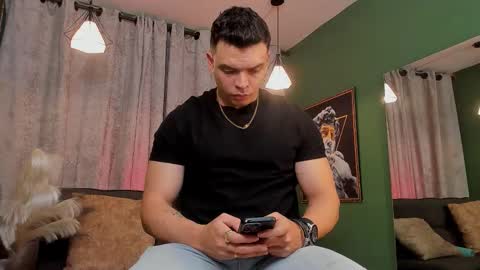 Snapshot of jakee_tyler chatting on December 18, 7:31 pm Jake Tyler online show from December 18, 7:31 pm