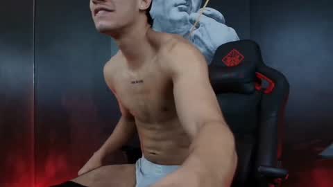 Snapshot of jakemoxley chatting on October 30, 12:28 pm JakeMoxley online show from October 30, 12:28 pm