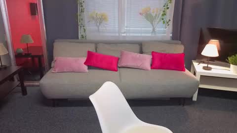 JameMiller online show from March 12, 7:25 am