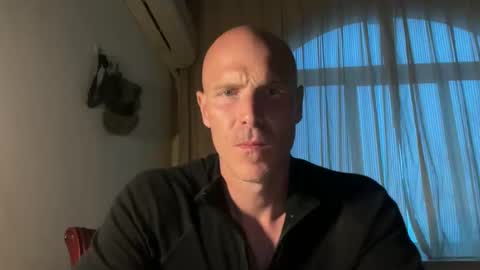 james889392 online show from April 2, 10:24 am