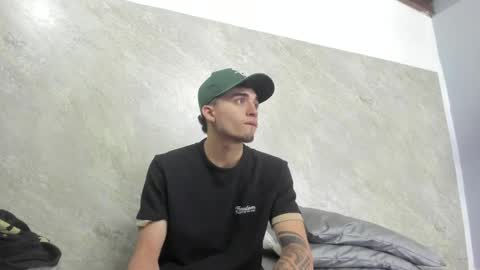 Snapshot of james_06_ chatting on April 11, 11:58 am james_06_ online show from April 11, 11:58 am