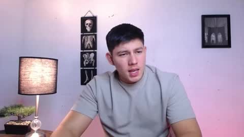 james_cr online show from November 10, 12:20 am