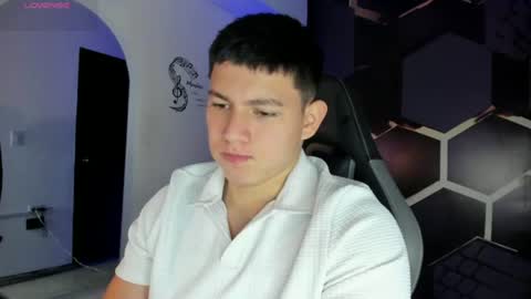 james_cr online show from June 10, 11:42 am