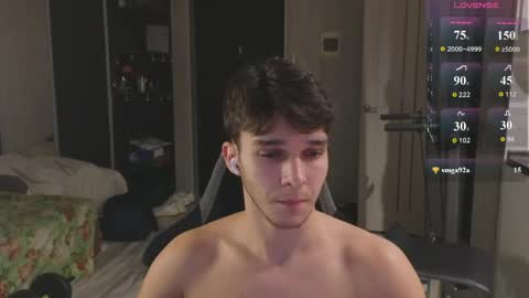 Snapshot of james_friends chatting on May 7, 10:59 pm James online show from May 7, 10:59 pm