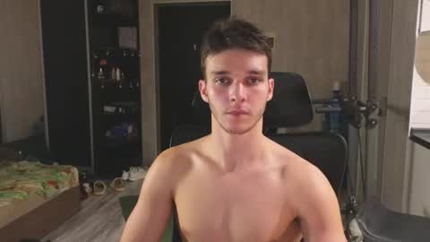 Snapshot of james_friends chatting on June 9, 9:37 pm James online show from June 9, 9:37 pm