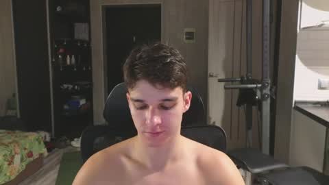 Snapshot of james_friends chatting on July 14, 10:04 pm James online show from July 14, 10:04 pm