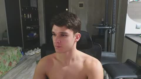 Snapshot of james_friends chatting on July 24, 12:08 am James online show from July 24, 12:08 am