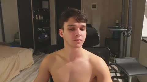 Snapshot of james_friends chatting on July 30, 9:58 pm James online show from July 30, 9:58 pm