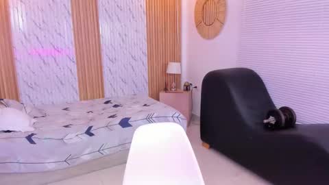 James online show from September 27, 7:41 pm