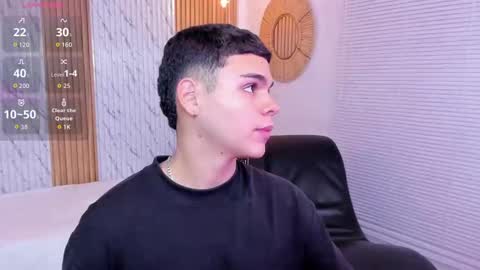 James online show from October 11, 7:56 pm