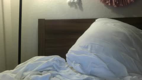 Snapshot of jamesbay367 chatting on December 21, 8:32 am jamesbay367 online show from December 21, 8:32 am