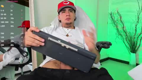 Snapshot of jamesdekker chatting on September 13, 8:41 pm jamesdekker online show from September 13, 8:41 pm