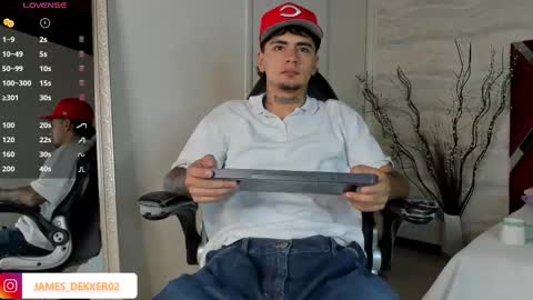 Snapshot of jamesdekker chatting on September 16, 7:59 pm jamesdekker online show from September 16, 7:59 pm