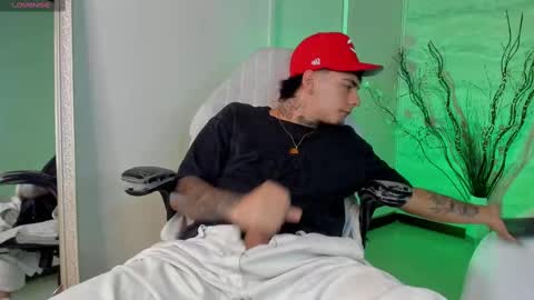 Snapshot of jamesdekker chatting on September 22, 7:49 pm jamesdekker online show from September 22, 7:49 pm