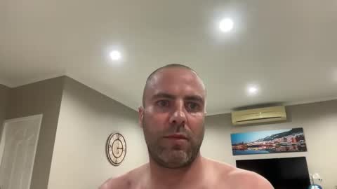 Snapshot of jamese85 chatting on December 16, 5:51 pm Just4You online show from December 16, 5:51 pm