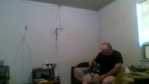 Hey online show from September 9, 7:57 pm