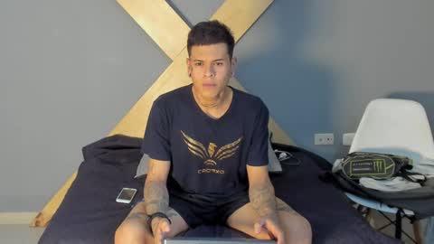 Snapshot of jamesinked_ chatting on December 5, 6:11 pm Jamesinked  online show from December 5, 6:11 pm