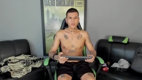 Snapshot of jamesinked_ chatting on January 4, 7:02 pm Jamesinked  online show from January 4, 7:02 pm