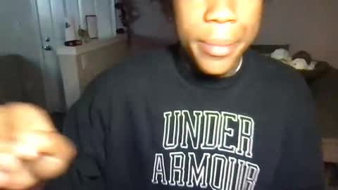 Snapshot of jameskash03 chatting on May 24, 7:24 am jameskash03 online show from May 24, 7:24 am