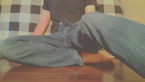 Snapshot of jamesknight57 chatting on April 8, 12:21 am James online show from April 8, 12:21 am