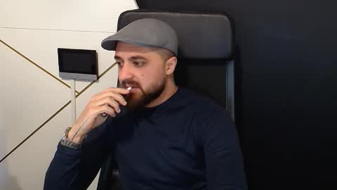 Snapshot of jamesmyersx chatting on October 20, 5:19 am JamesMyers online show from October 20, 5:19 am