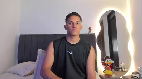 Snapshot of jamesowenn chatting on May 16, 6:50 pm James Owenn online show from May 16, 6:50 pm