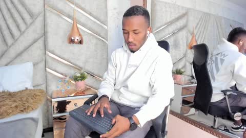 James  online show from January 10, 12:04 pm