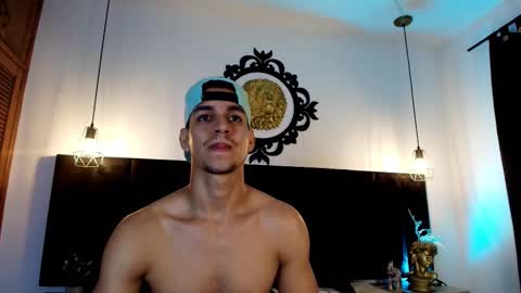 Snapshot of jamess__brown chatting on November 14, 10:07 pm James Brown online show from November 14, 10:07 pm