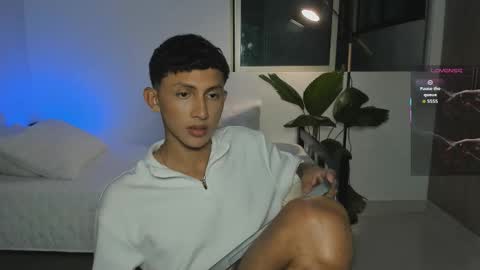 Snapshot of jamess_blanco chatting on January 16, 6:06 am jamess_blanco online show from January 16, 6:06 am