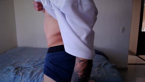 Snapshot of jamesss____ chatting on December 11, 4:42 pm jamesss____ online show from December 11, 4:42 pm