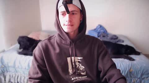 Snapshot of jamesss____ chatting on January 2, 7:29 pm jamesss____ online show from January 2, 7:29 pm