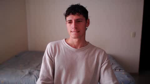 Snapshot of jamesss____ chatting on January 7, 6:03 pm jamesss____ online show from January 7, 6:03 pm