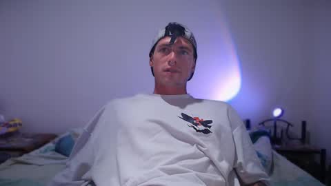 Snapshot of jamesss____ chatting on February 12, 3:51 am jamesss____ online show from February 12, 3:51 am