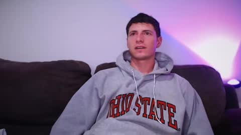 Snapshot of jamesss____ chatting on February 22, 6:06 am jamesss____ online show from February 22, 6:06 am