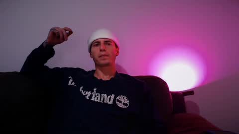 Snapshot of jamesss____ chatting on March 1, 3:21 am jamesss____ online show from March 1, 3:21 am