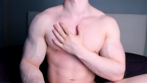 Snapshot of jamesstong chatting on September 28, 10:04 pm James Strong online show from September 28, 10:04 pm