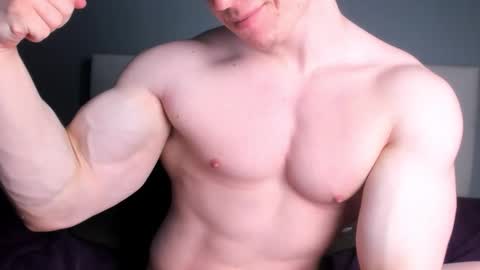 Snapshot of jamesstong chatting on January 13, 9:53 pm James Strong online show from January 13, 9:53 pm