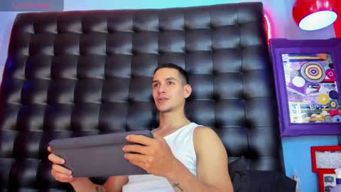 Snapshot of jamexxx1 chatting on July 28, 4:41 am --- James --- online show from July 28, 4:41 am