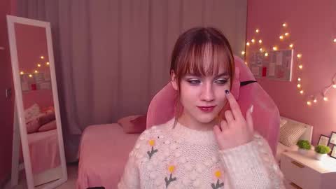 Snapshot of jamie_chung chatting on November 11, 5:18 am jamie_chung online show from November 11, 5:18 am