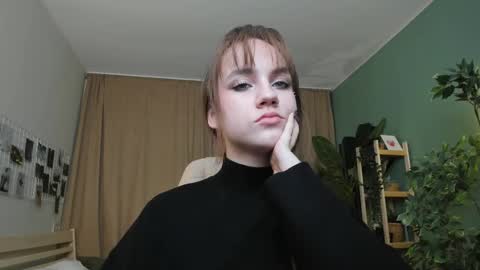 Snapshot of jamie_chung chatting on December 5, 1:03 am jamie_chung online show from December 5, 1:03 am