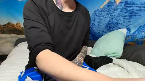 Snapshot of jamiejordan93 chatting on December 3, 8:45 am OF - Jamiejordans online show from December 3, 8:45 am