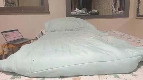 Bootyshows online show from August 5, 10:51 am