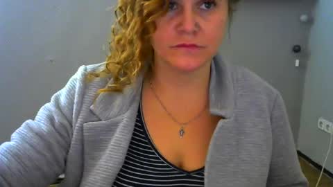 Snapshot of janaloveli chatting on January 3, 8:10 am janaloveli online show from January 3, 8:10 am