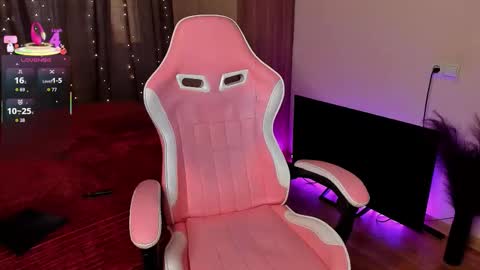 Snapshot of jane_paws chatting on September 9, 12:21 am Jane online show from September 9, 12:21 am