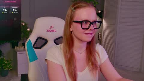 jane_westt online show from April 24, 2:30 pm