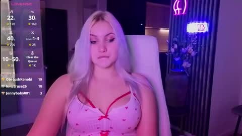 Snapshot of janemiss chatting on December 4, 4:05 pm Jane online show from December 4, 4:05 pm